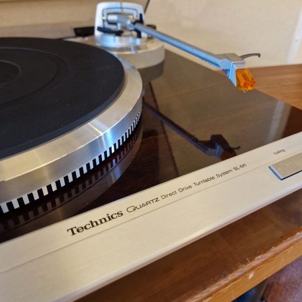Technics SL-M1 Technics SL-M1 - Bild 2 av 6