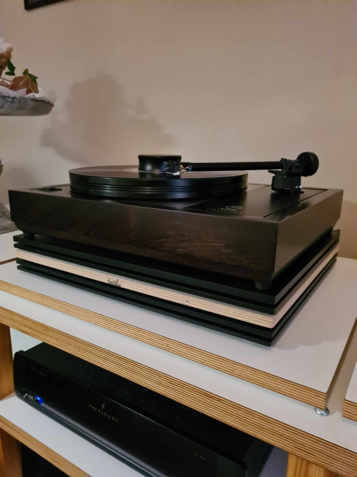 Linn Lp 12 with Wenge plinth Woodo Sound lovely player