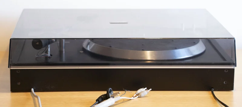 Unamco T-1 2-Speed Belt-Drive Turntable - Bild 6 av 7