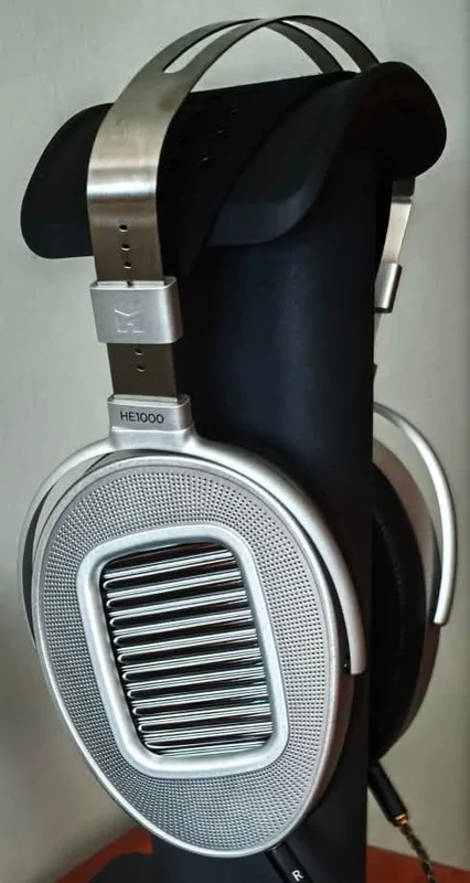 KÖPES: Hifiman HE 1000 Unveiled KÖPES: Hifiman HE 1000 Unveiled - Bild 1 av 1