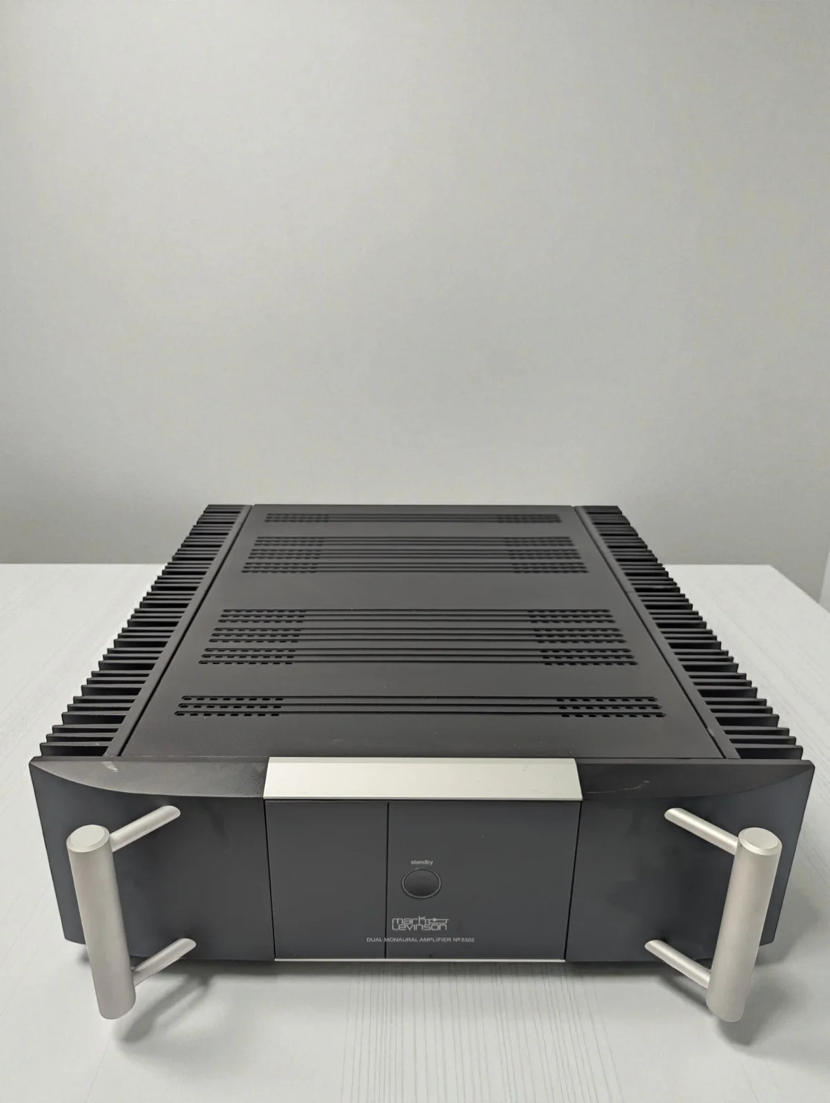Mark Levinson No. 5302 Mark Levinson No. 5302 - Bild 2 av 4