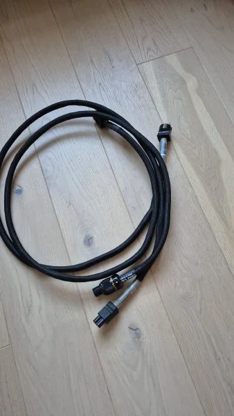 Clou Cables strömkablar Clou Cables strömkablar - Bild 2 av 2