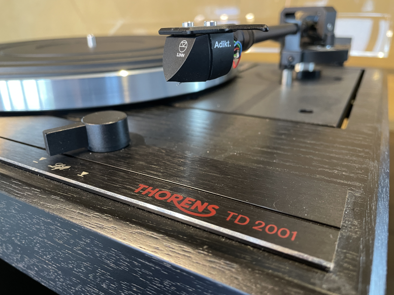 Thorens TD 2001 Thorens TD 2001 - Bild 1 av 7