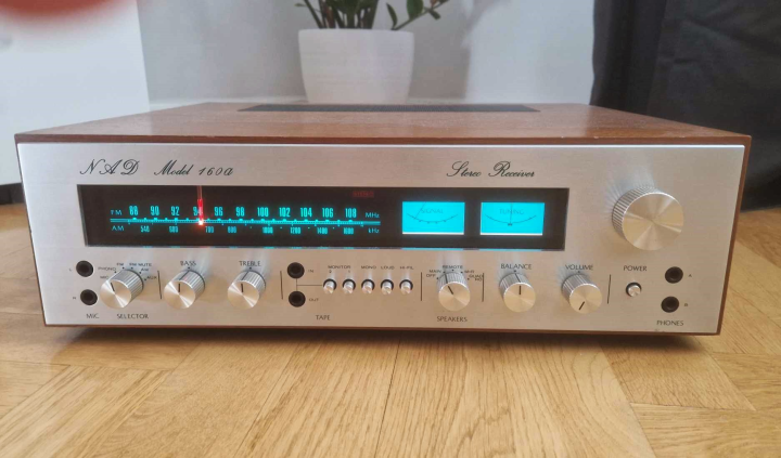 NAD Model 160A
