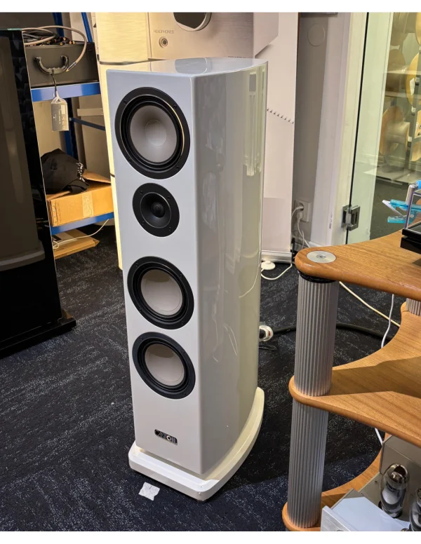 Canton Reference 7K - Bild 1 av 1