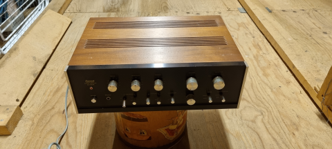 Sansui AU-555A