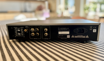 Luxman E-250