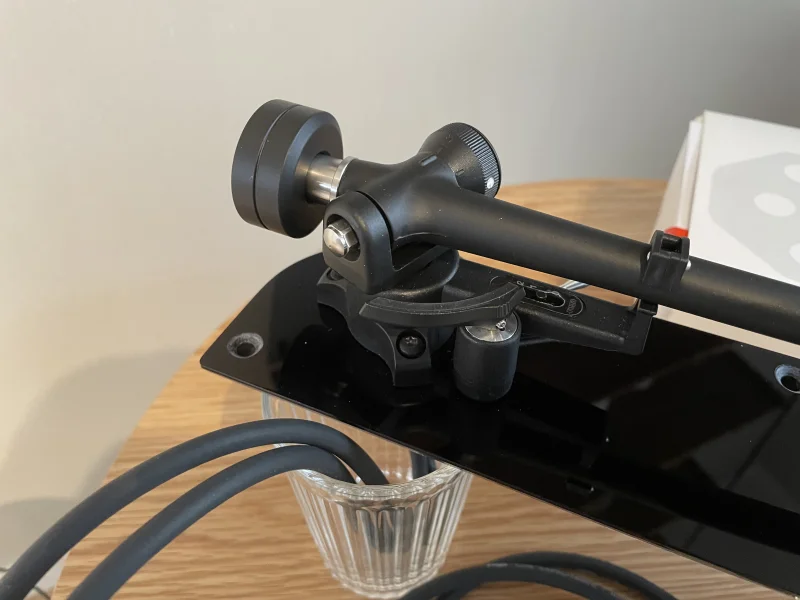 Rega RB330 + tonarmsbr&auml;da Thorens TD 124 - Bild 2 av 5