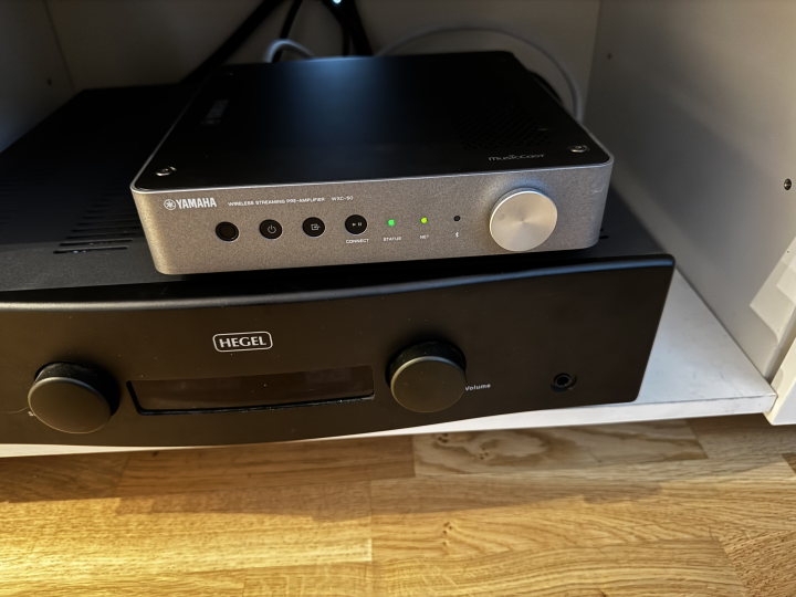 Yamaha WXC-50 Streamer/försteg