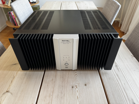 Rotel RMB-1075 5-Kanals slutsteg