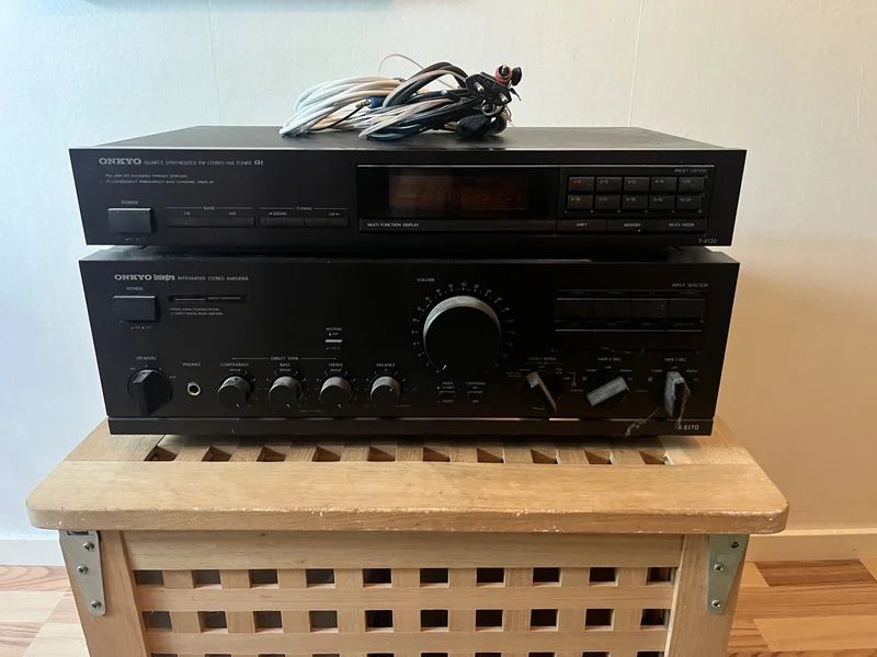 Onkyo Integrated stereo Amplifier med Tuner Onkyo Integrated stereo Amplifier med Tuner - Bild 2 av 2