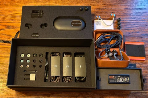 AKG N5005 och Questyle M15i Dac - paket - toppskick. 