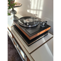 Linn Lp 12 Stack Audio Ref plinth i Alu med inlägg av faner i Black Walnut.