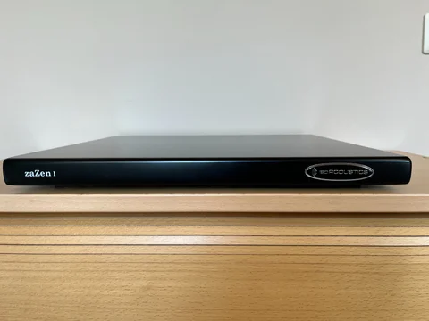 Isoacoustics zaZen 1