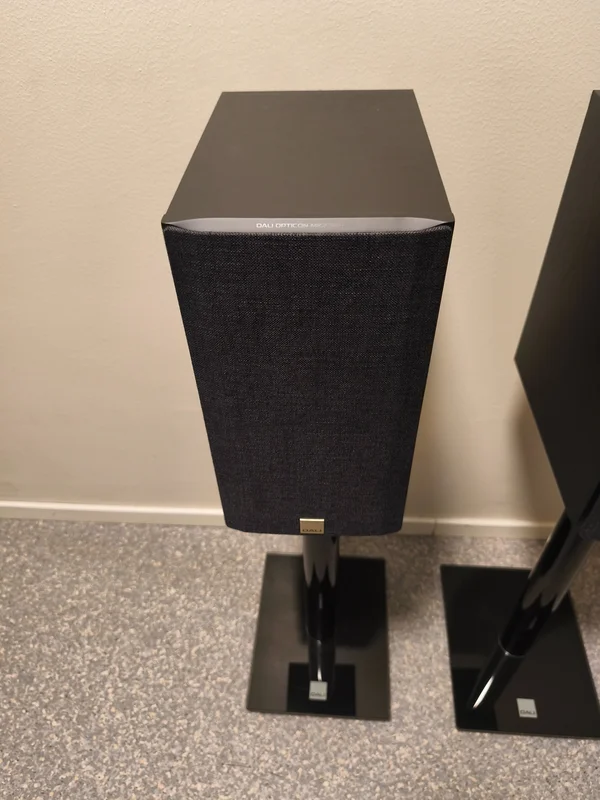 Dali Opticon 2 Mk 2/ Dali Connect Stand E-600 (Svarta) - Bild 12 av 13