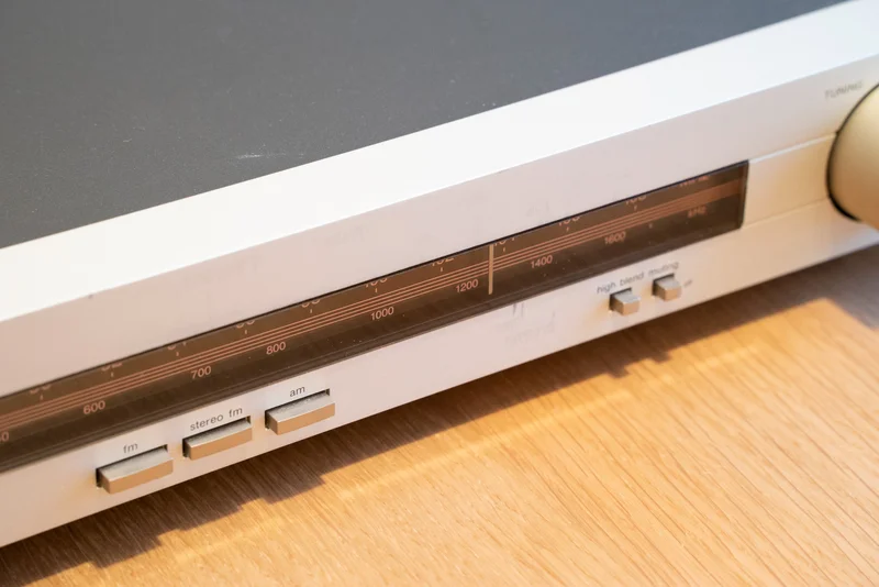 Harman Kardon TU905 Linear Phase Stereo FM/AM Tuner (1985-86) - Bild 2 av 6