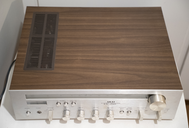 Akai AA-1020 AM/FM Stereo Receiver (1976-79)