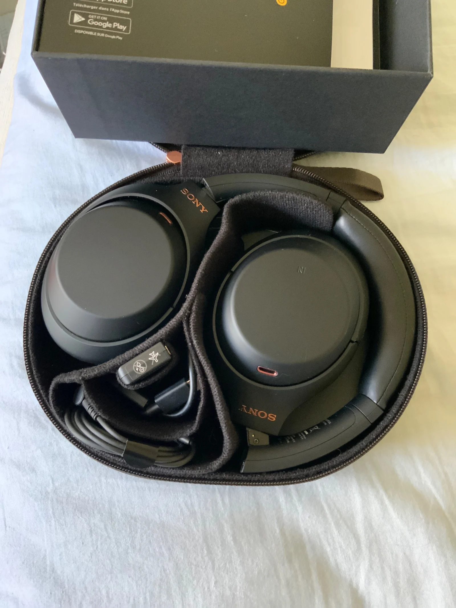 Sony WH-1000XM4 svarta Sony WH-1000XM4 svarta - Bild 2 av 3