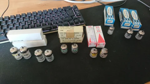 Elektronrör - Olika märken och modeller, fina grejer, f... Elektronrör - Olika märken och modeller, fina grejer, f...