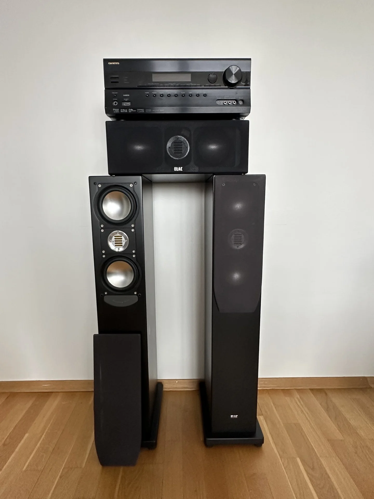 ELAC FS 207 Anniversary + CC 180 Center (Onkyo 7.2-receiver på köpet!)"