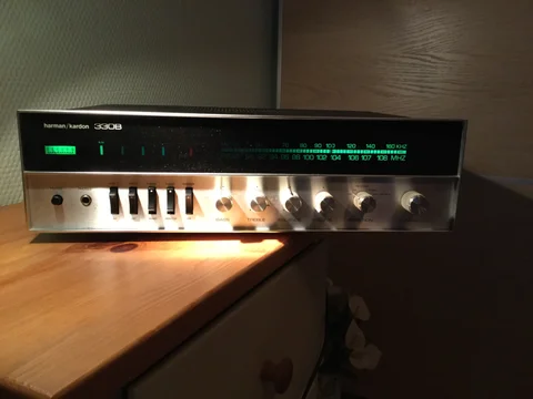 Herman kardon 330b