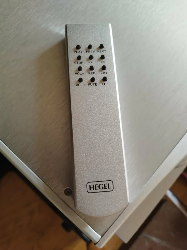HEGEL P10 Anniversary High End Preamplifier HEGEL P10 Anniversary High End Preamplifier - Billede 11 af 11