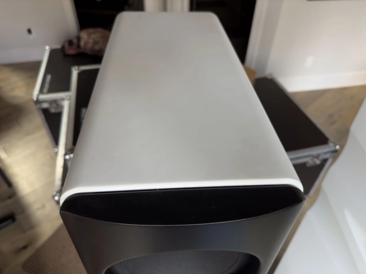 Borresen Z5 Louspeakers w/ Townshend Isolation Base (Pair, Matte White)