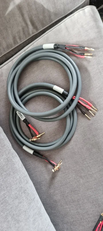 Monster Cables M1.4s Monster Cables M1.4s - Image 1 of 7