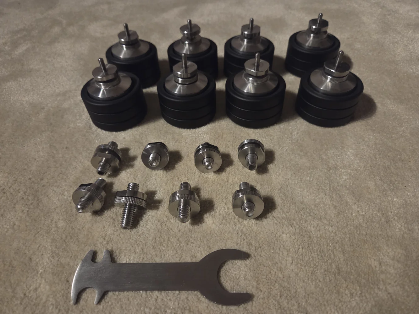 Stack audio SW (Subwoofer) Isolators