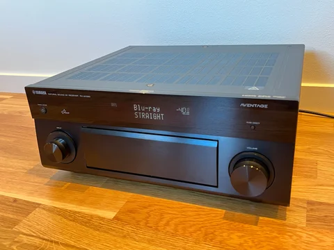 Yamaha RX-A1020, 7x135Watt, 4k, 3D, Airplay, Phono-ingå...