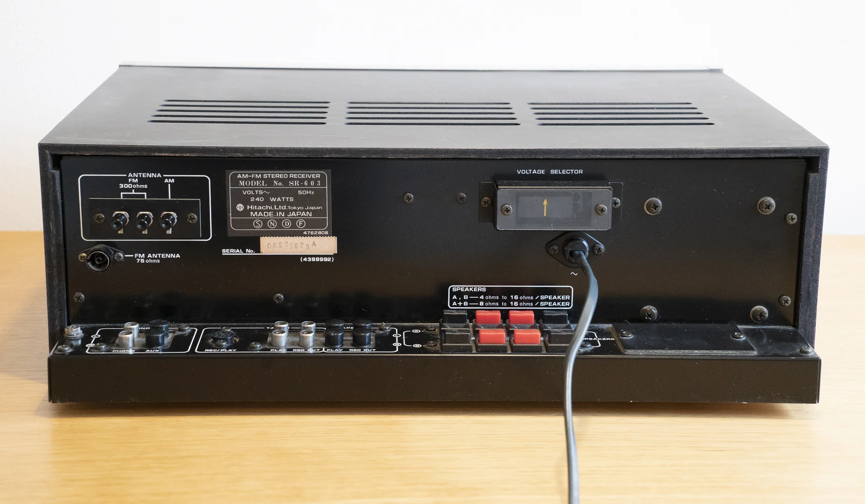 Hitachi SR-603 AM/FM Stereo Receiver (1977-78) - Bild 4 av 5