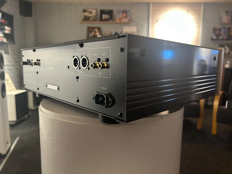 Accuphase DP-450 CD-spelare – Referensklass i nyskick Accuphase DP-450 CD-spelare – Referensklass i nyskick - Bild 5 av 5