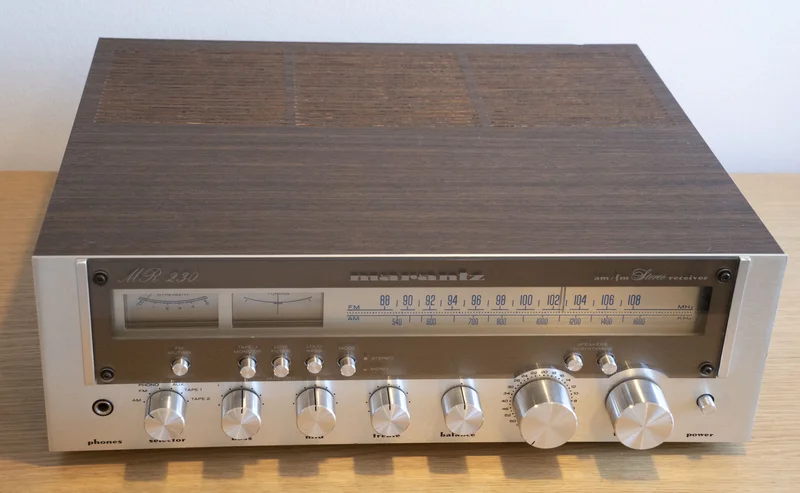 Marantz MR230 Stereophonic Receiver (1978-80) - Bild 2 av 5