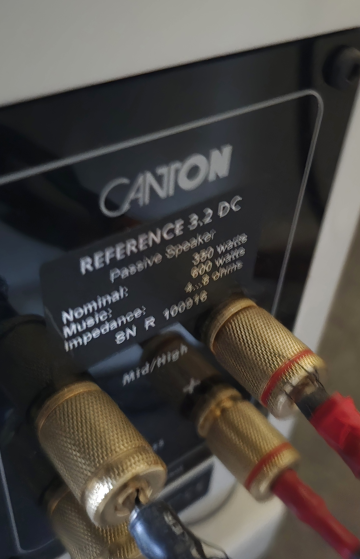 Vita Canton reference 3.2dc bytes mot svarta 