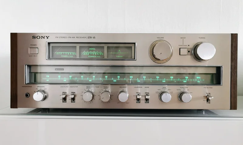 Sony STR-V5 Monster Receiver Sony STR-V5 Monster Receiver - Bild 1 av 5