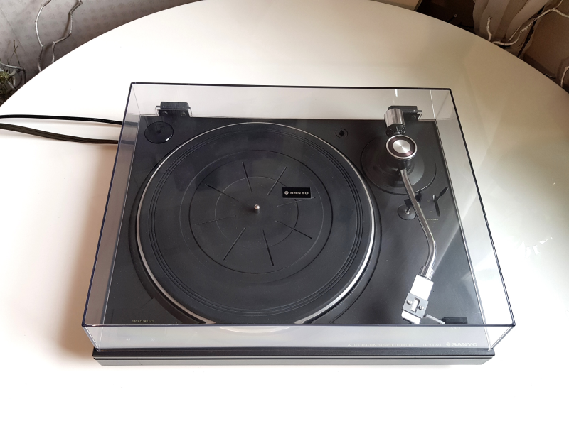 SANYO TP 1005U Semiatomatisk Skivspelare - Bild 2 av 12