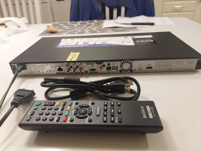 SONY  BLUE  RAY  DISC/DVD  PLAYER   BDP - S470 - Bild 2 av 2