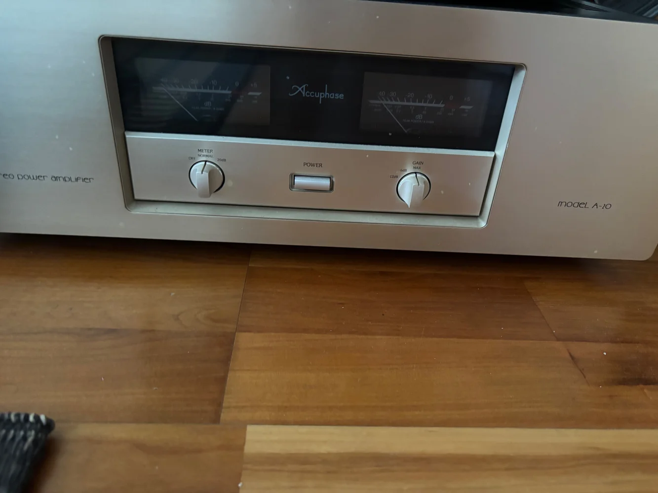 Accuphase A-20