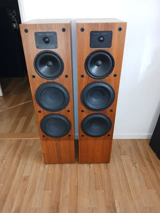 Boston Acoustics T1000