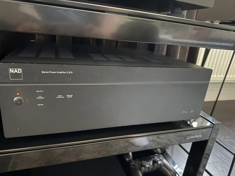 NAD c 272 slutsteg - Bild 1 av 1