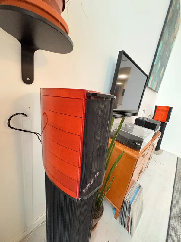 Sonus Faber Guarneri Memento &ndash; Red Violin finish &ndash; inkl. originalstativ &ndash; personlig leverans m&ouml;jlig - Bild 2 av 14