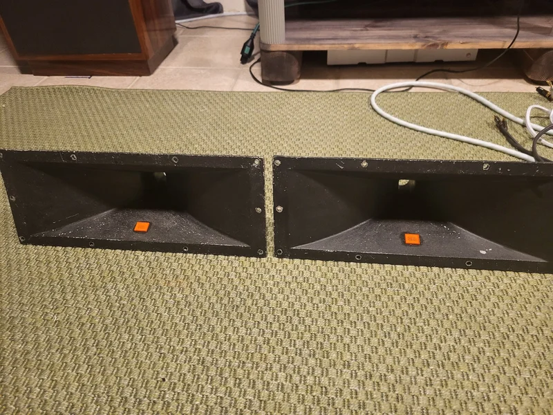 Horn (Jbl 2370?) - Bild 1 av 4