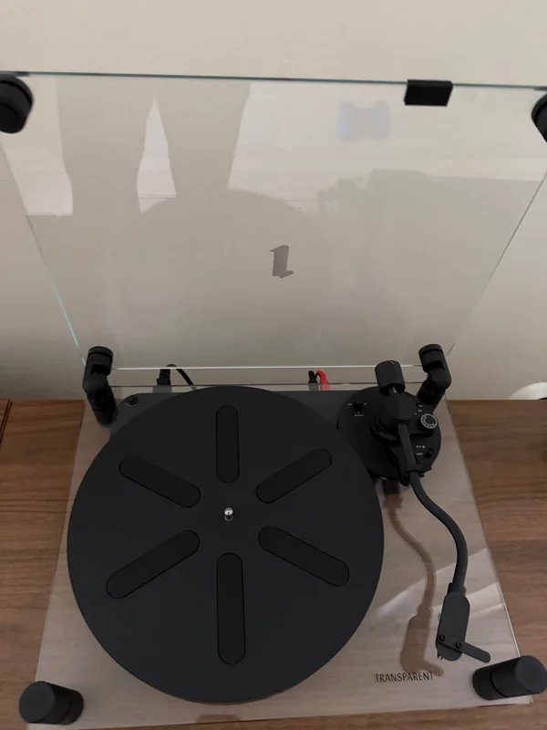 Transparent vinylspelare i svart - Bild 3 av 12