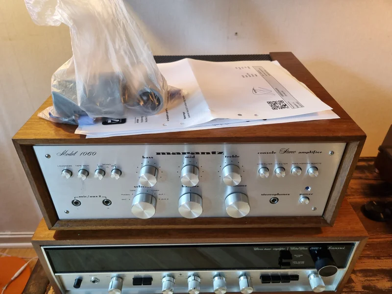 Marantz 1060 med tr&auml;kabinett, nyservad. - Bild 3 av 7