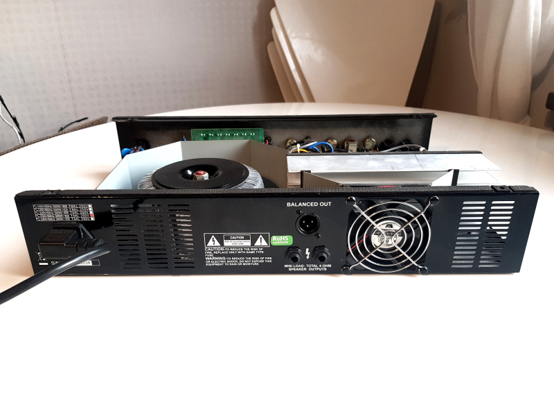 MAXWATT 300B  Ny Basförstärkare 300 Watt - Bild 9 av 14