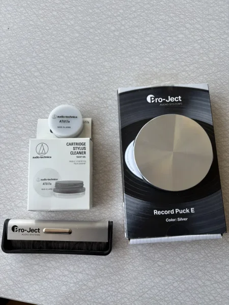 Skivspelar tillbeh&ouml;r  - Bild 1 av 4