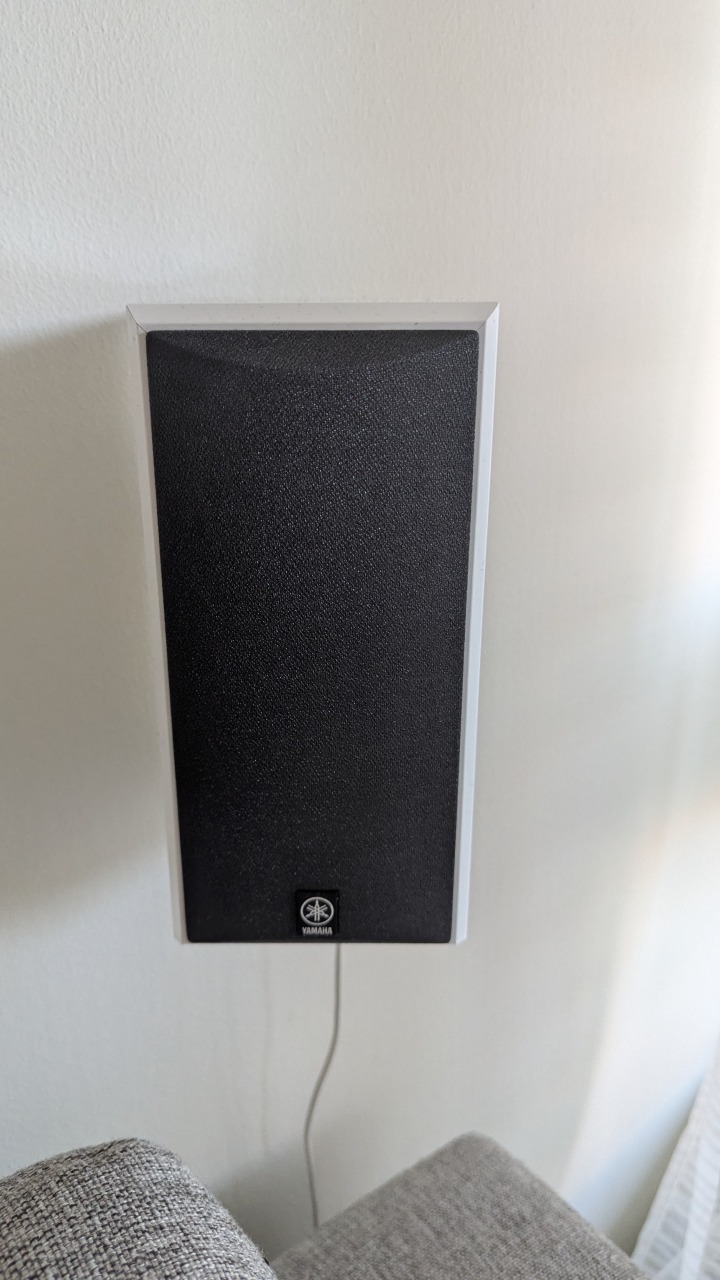 Yamaha RX V-585 och  Yamaha NS-F210