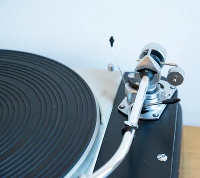 Thorens TD 124 med SME 3009 och ADC 25