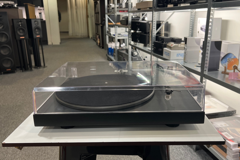 Project P1.2 & Talk Zephyr C50 - Begagnad skivspelare - Bild 1 av 3