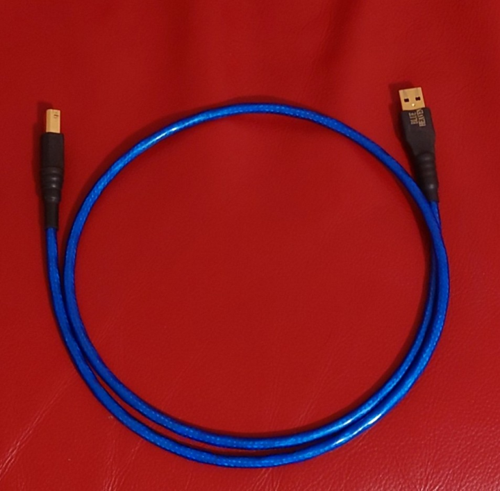 SÄLJES: USB-kabel NordOst BLUE HEAVEN, 1M